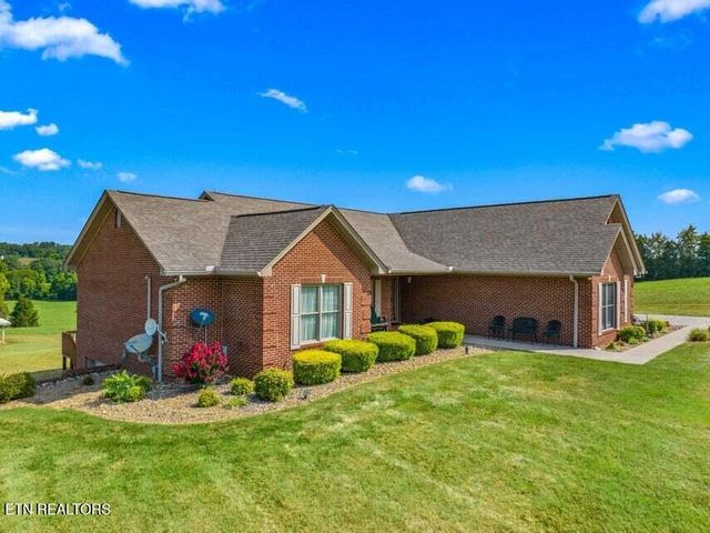 5704 Long Creek Rd, Morristown, TN 37813