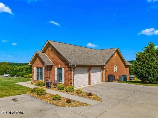 5704 Long Creek Rd, Morristown, TN 37813