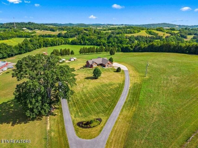 5704 Long Creek Rd, Morristown, TN 37813