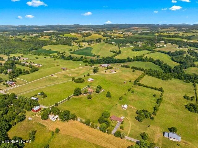 5704 Long Creek Rd, Morristown, TN 37813
