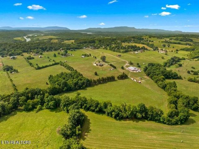 5704 Long Creek Rd, Morristown, TN 37813