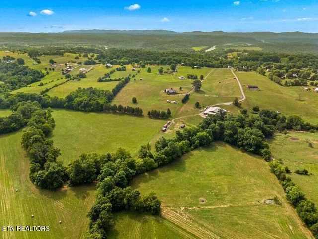 5704 Long Creek Rd, Morristown, TN 37813