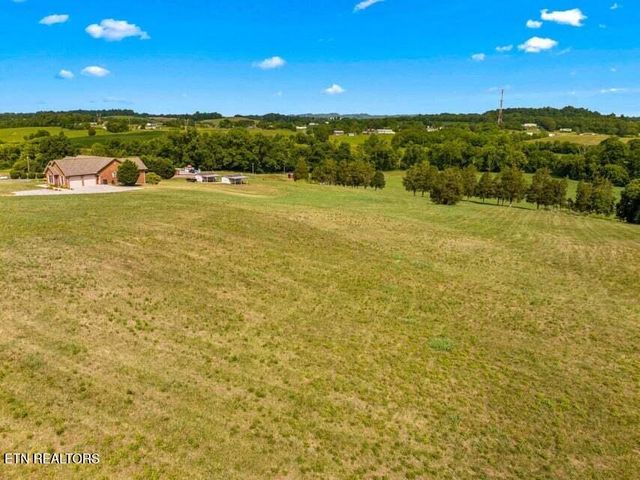 5704 Long Creek Rd, Morristown, TN 37813