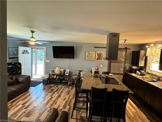 301 E State Avenue, High Point, NC 27262