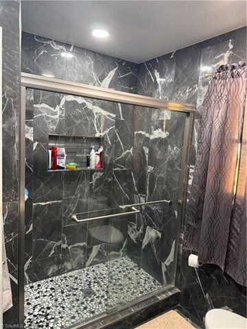 301 E State Avenue, High Point, NC 27262