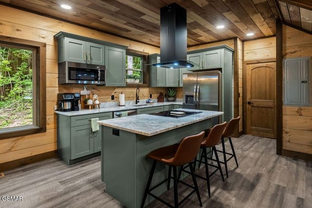 2320 Bogle Spring Loop, Sevierville, TN 37862