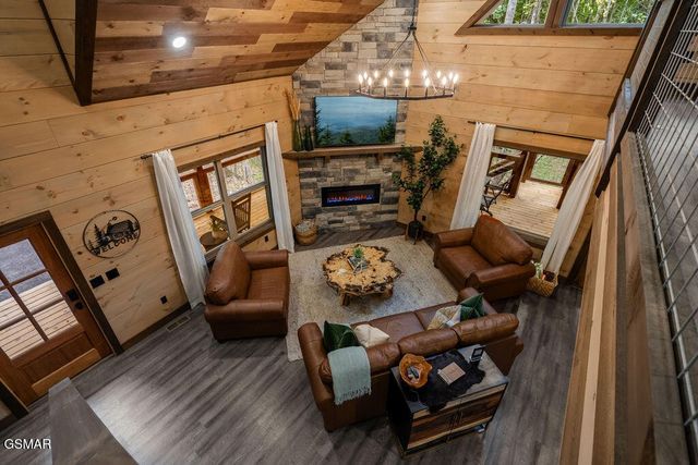2320 Bogle Spring Loop, Sevierville, TN 37862