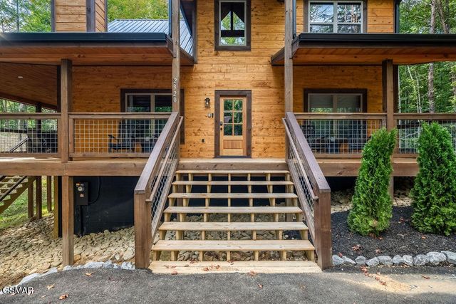 2320 Bogle Spring Loop, Sevierville, TN 37862