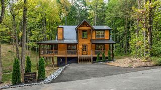 2320 Bogle Spring Loop, Sevierville, TN 37862