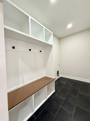 1930 Tuscany Drive SE, Altoona, IA 50009