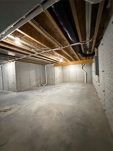 1930 Tuscany Drive SE, Altoona, IA 50009