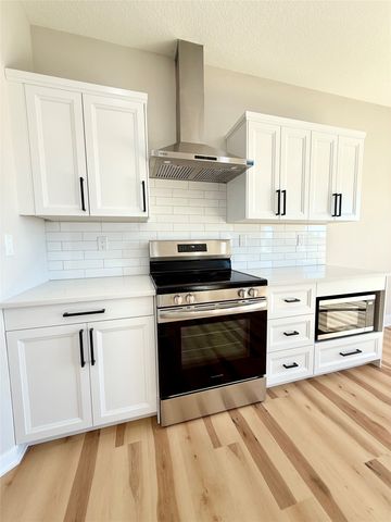 1930 Tuscany Drive SE, Altoona, IA 50009