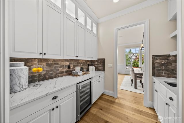 10223 NE 22nd Place, Bellevue, WA 98004