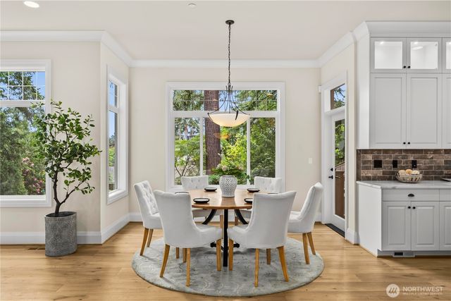 10223 NE 22nd Place, Bellevue, WA 98004