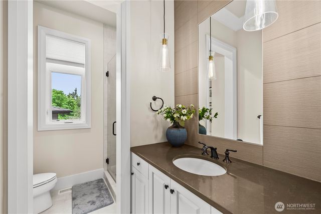 10223 NE 22nd Place, Bellevue, WA 98004