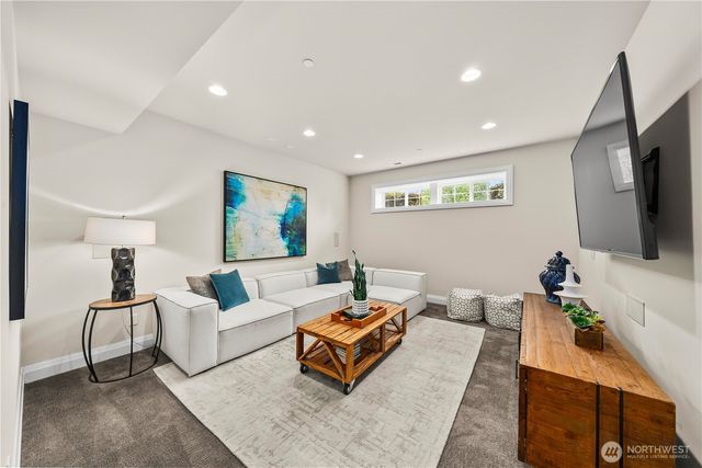 10223 NE 22nd Place, Bellevue, WA 98004