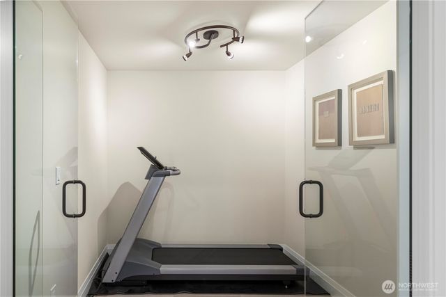 10223 NE 22nd Place, Bellevue, WA 98004