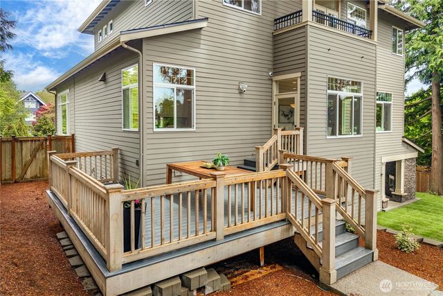 10223 NE 22nd Place, Bellevue, WA 98004