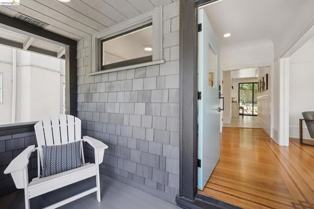 583 Mira Vista Ave, Oakland, CA 94610