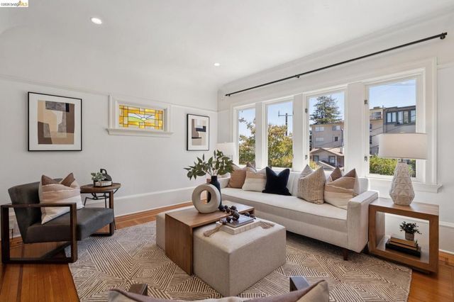 583 Mira Vista Ave, Oakland, CA 94610