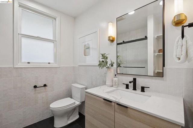 583 Mira Vista Ave, Oakland, CA 94610