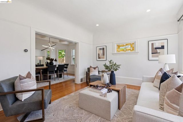 583 Mira Vista Ave, Oakland, CA 94610