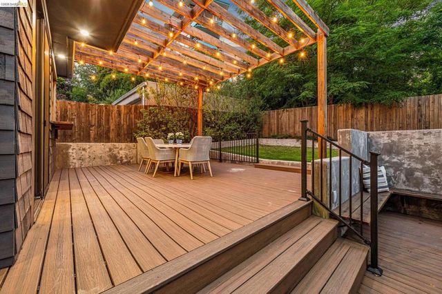 583 Mira Vista Ave, Oakland, CA 94610