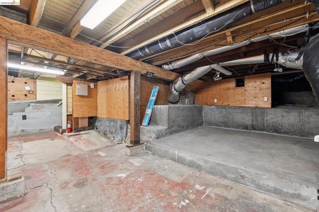583 Mira Vista Ave, Oakland, CA 94610