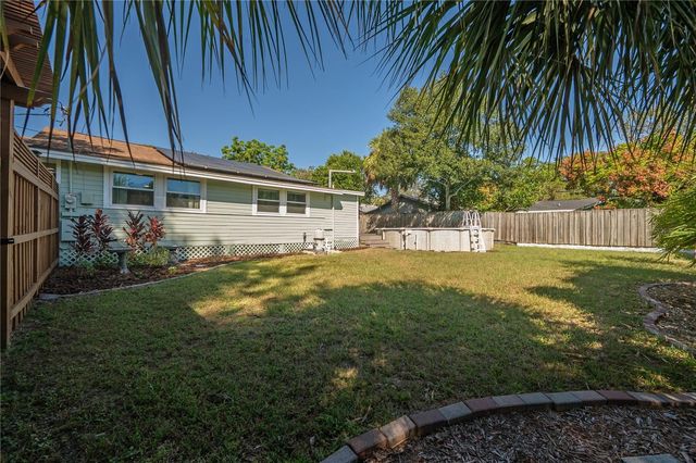 1404 E CAYUGA STREET, Tampa, FL 33603