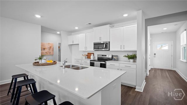 1043 Lakes Boulevard, Brunswick, GA 31525