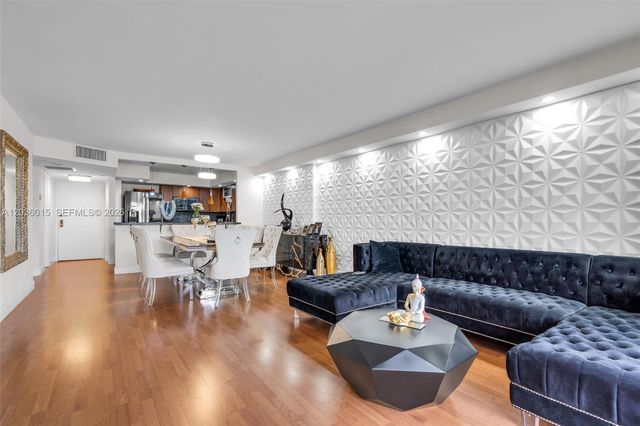 18151 NE 31st Ct PH205, Aventura, FL 33160