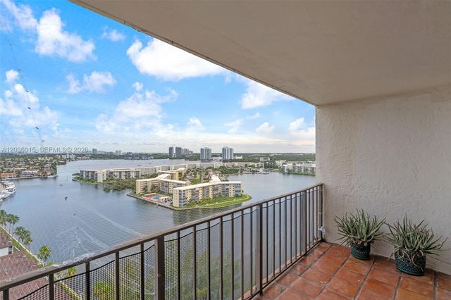 18151 NE 31st Ct PH205, Aventura, FL 33160