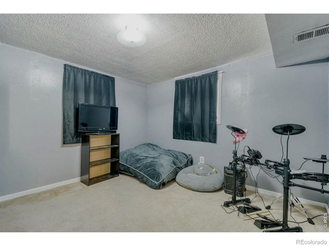 2621 E 98th Avenue, Thornton, CO 80229