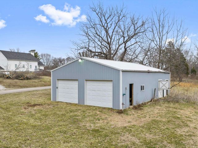 6207 S Augusta Vigo Street, Winslow, IN 47598