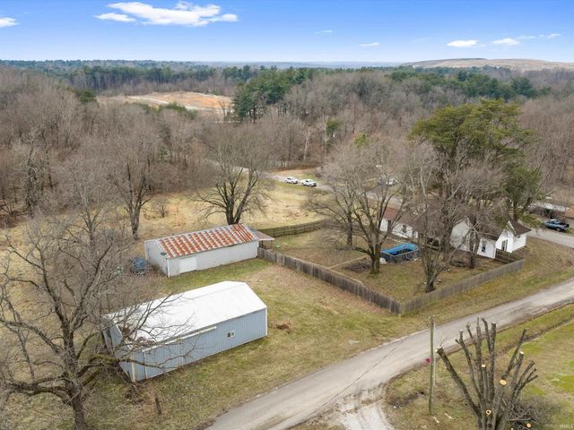 6207 S Augusta Vigo Street, Winslow, IN 47598