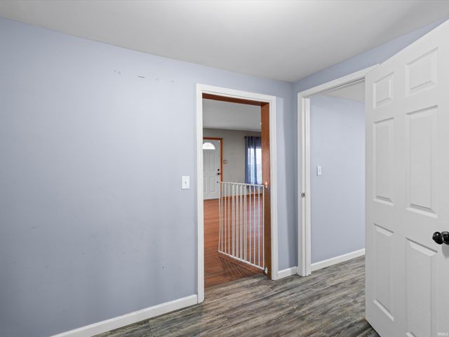 6207 S Augusta Vigo Street, Winslow, IN 47598