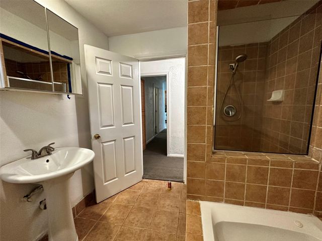 6306 Flamingo Drive, Houston, TX 77087