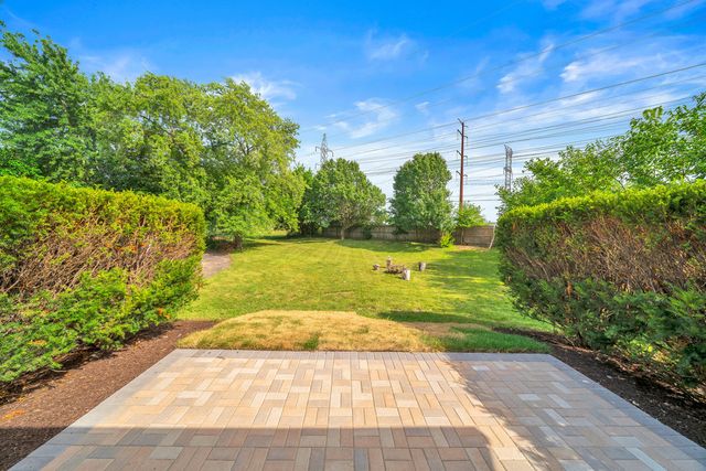 803 Oakton Avenue, Romeoville, IL 60446