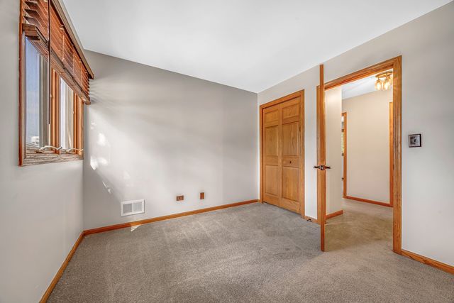 803 Oakton Avenue, Romeoville, IL 60446