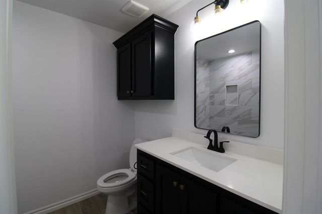 8421 Stonewood Drive, Oklahoma City, OK 73135