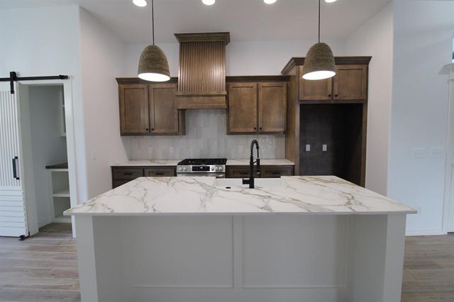 8421 Stonewood Drive, Oklahoma City, OK 73135