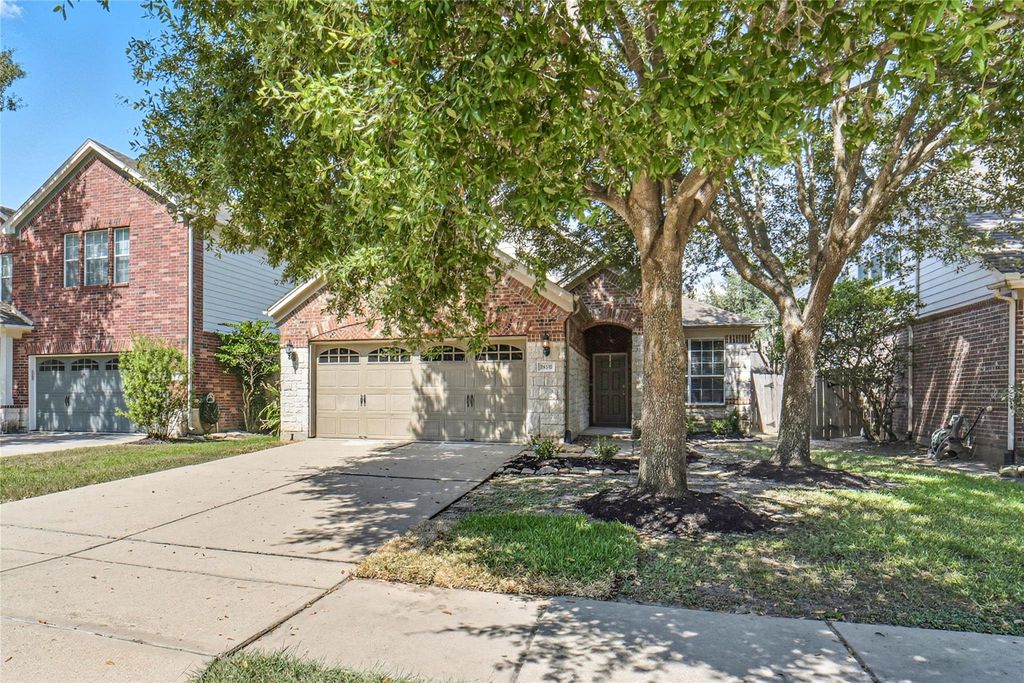 24518 Foxberry Glen Lane, Katy, TX 77494