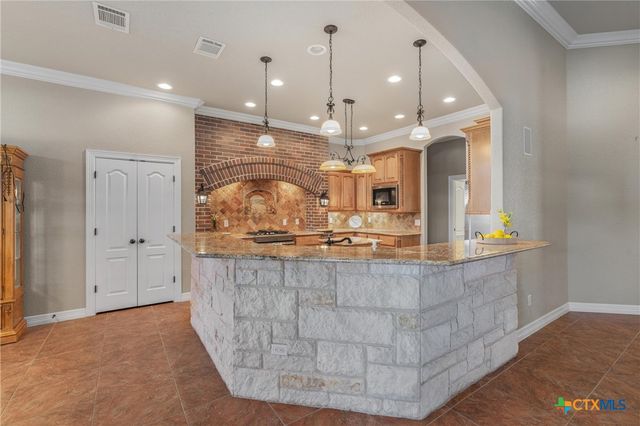 8006 Ridgeway Court, Nolanville, TX 76559