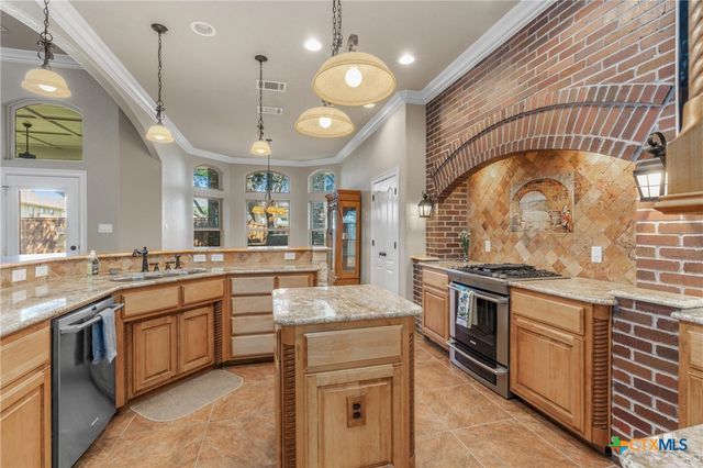 8006 Ridgeway Court, Nolanville, TX 76559