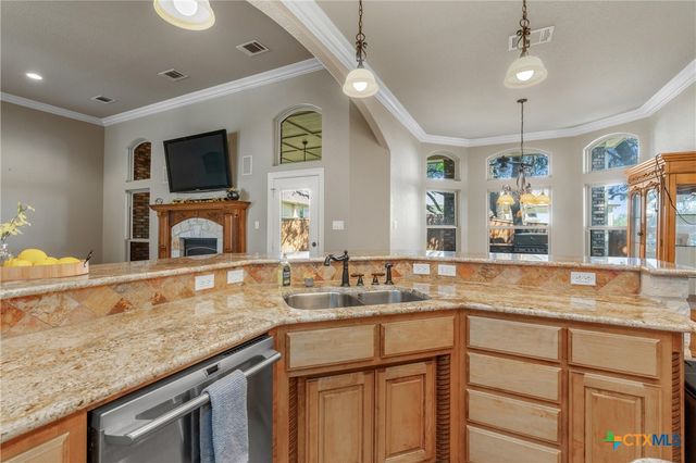 8006 Ridgeway Court, Nolanville, TX 76559