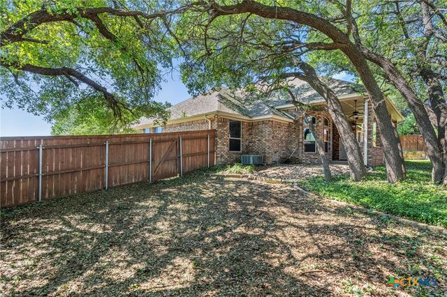 8006 Ridgeway Court, Nolanville, TX 76559