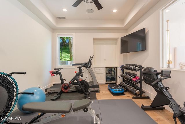 224 Lake Sherwood Drive, Lake Sherwood, CA 91361