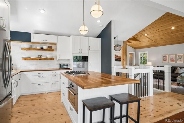 8783 S Ault Lane, Morrison, CO 80465