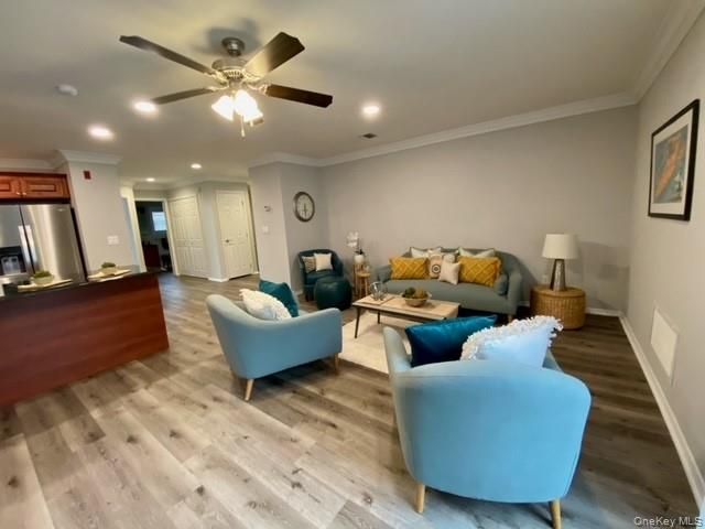 48 Neal 48, South Setauket, NY 11720