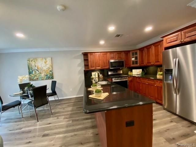 48 Neal 48, South Setauket, NY 11720